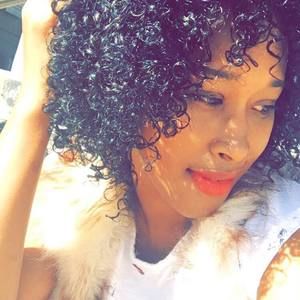 Meet your Posher, Eva